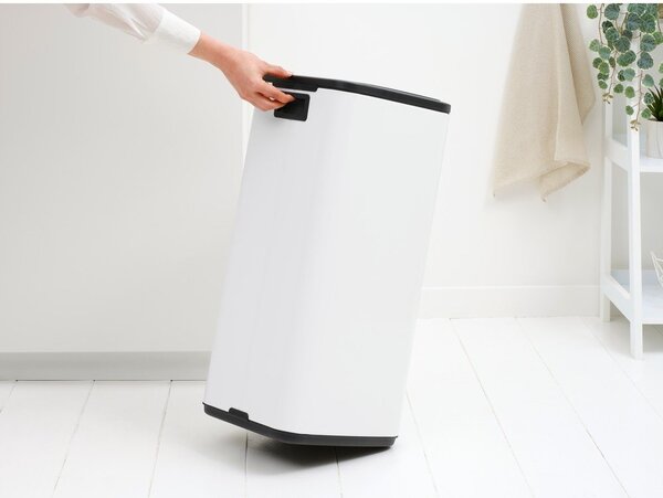 Бяло стоманено кошче за боклук отваряне с докосване 30 l Bo Touch – Brabantia