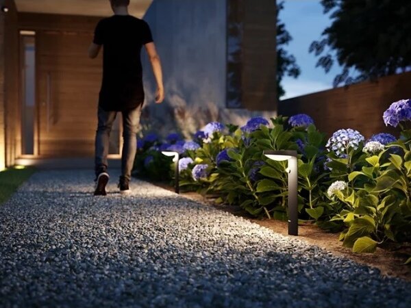 Philips TYLA LED 9W 230V 2700K IP44 външна лампа със сензор