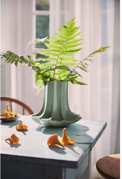 Светлозелена керамична ваза (височина 20,5 cm) Kantarel – Kähler Design