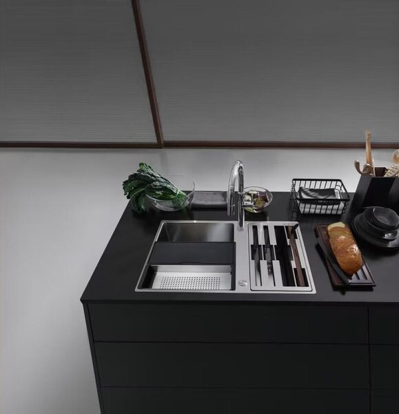 Иноксова двукоритна мивка Box Center, под плот, 820×520, реверсивна, с аксесоари