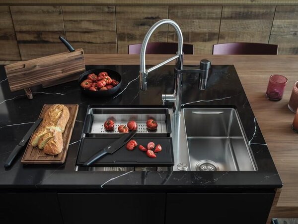 Иноксова двукоритна мивка Box Center, под плот, 820×520, реверсивна, с аксесоари