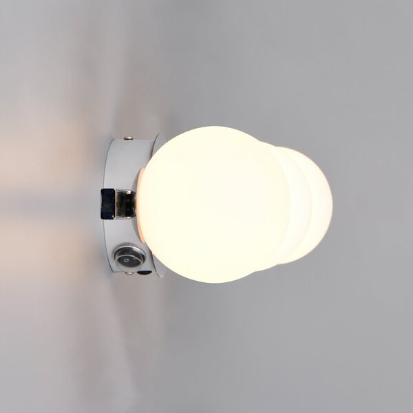 Trio Lighting Стенна лампа „Алфио“, ширина 50 см, хром, метал/стъкло, IP44, 3 лампи, Хром, Баня, Метал, Модерен