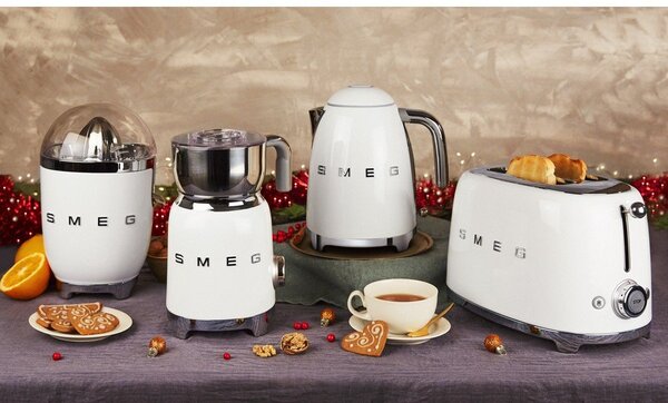 Бяла електрическа кана 1,7 l 50's Retro Style – SMEG