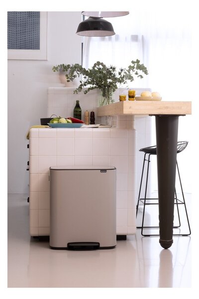 Светлосиво стоманено кошче за боклук 2x30 l за рециклиране/с педал Bo – Brabantia