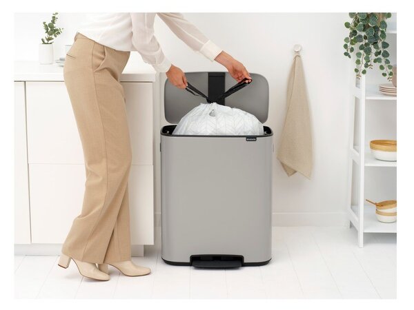 Светлосиво стоманено кошче за боклук с педал 60 l Bo – Brabantia