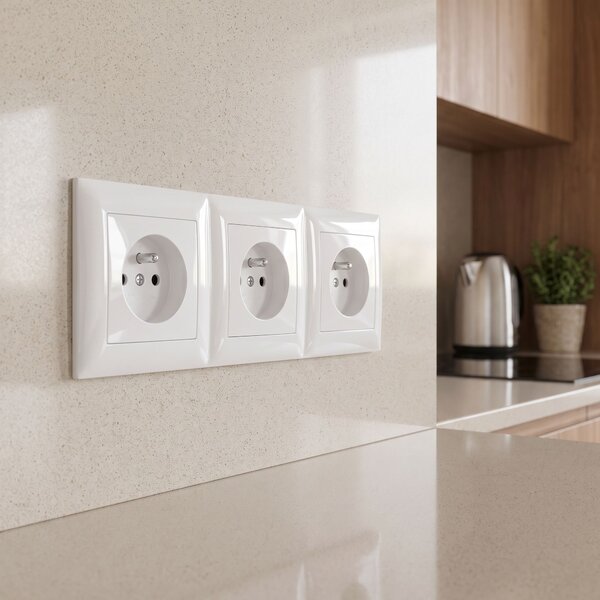 Тройна рамка за контакти OSTE JNH015-3F White