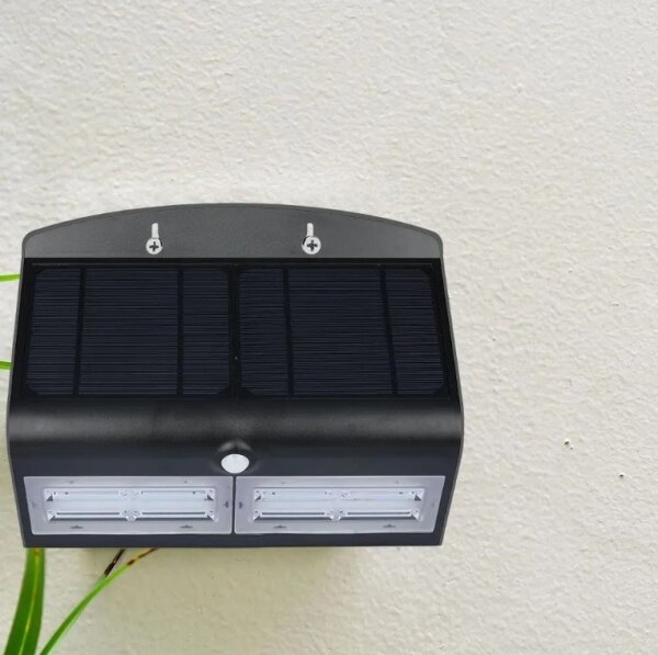 LED соларен стенен фенер с сензор LED/7W/3,7V 4000K IP65 4000 mAh черен