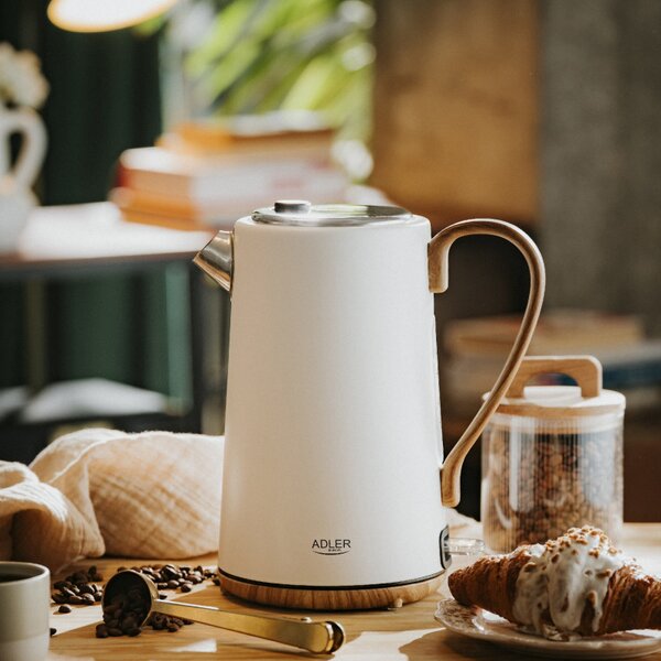 Електрическа кана Adler AD 1352, 2200W, 1.7 л, STRIX, Въртяща се основа, Автоматично изключване, Бял