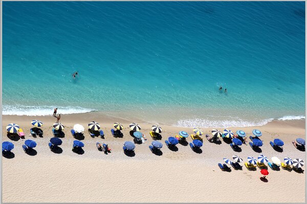 IMAGELAND КАРТИНА С РАМКА SUNSHADE ON THE BEACH