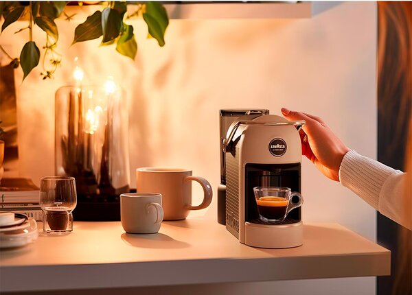 Lavazza Кафемашина с капсули Jolie Evo A Modo Mio 1250W Бяла