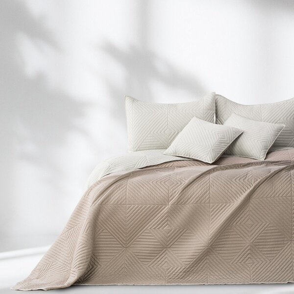 Бежово капитонирано покривало за легло от микрофибър 220x240 cm Softa – Restilo
