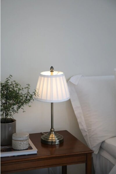 Markslöjd 108973 - Настолна лампа OXFORD 1xE14/40W/230V бяла/месинг