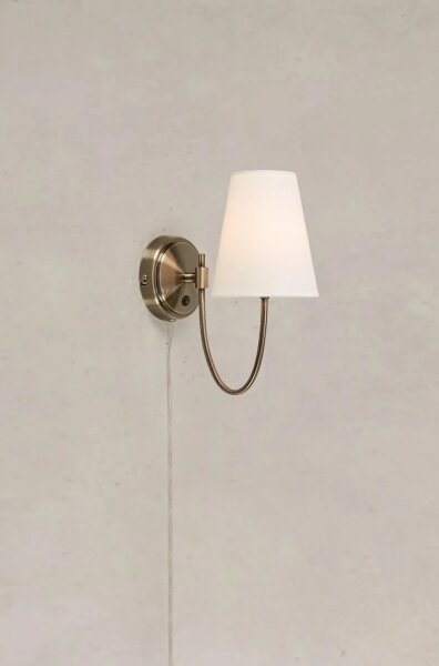 Markslöjd 108908 - Стенно осветително тяло AMAR 1xE14/40W/230V бяло/месинг