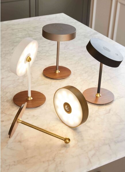 Halo Design 745784-LED Димируема акумулаторна лампа ON THE MOVE LED/2,5W/4000 mAh месинг/дърво