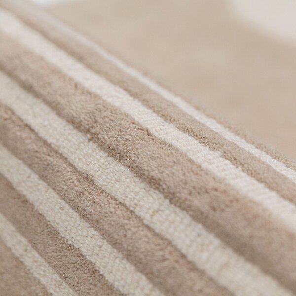Ръчно изработен вълнен килим в естествен цвят 120x180 cm Lozenge – Flair Rugs