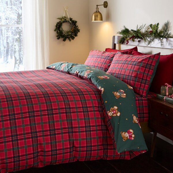 Червено/тъмнозелено единично спално бельо 150x120 cm Christmas Tartan Teddy Bear – Catherine Lansfield