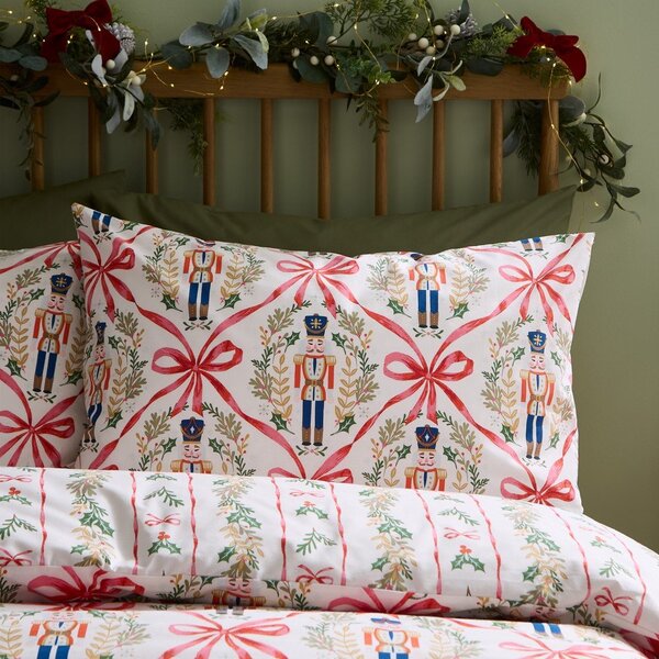 Единично спално бельо в естествен цвят 135x200 cm Christmas Nutcracker Bows – Catherine Lansfield