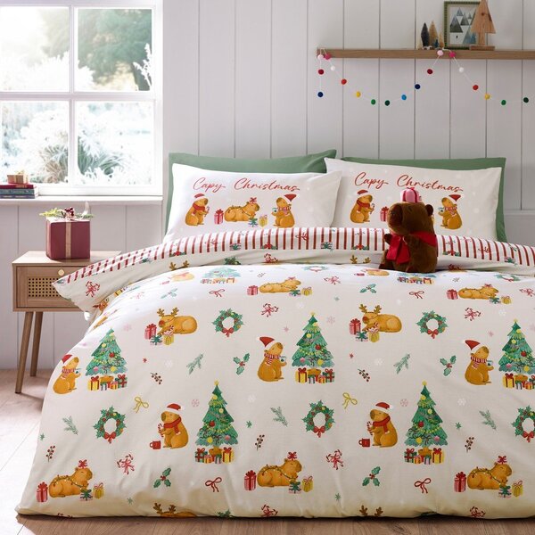 Единично спално бельо в естествен цвят 135x200 cm Capy Christmas – Catherine Lansfield