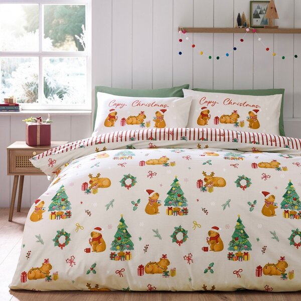 Единично спално бельо в естествен цвят 135x200 cm Capy Christmas – Catherine Lansfield