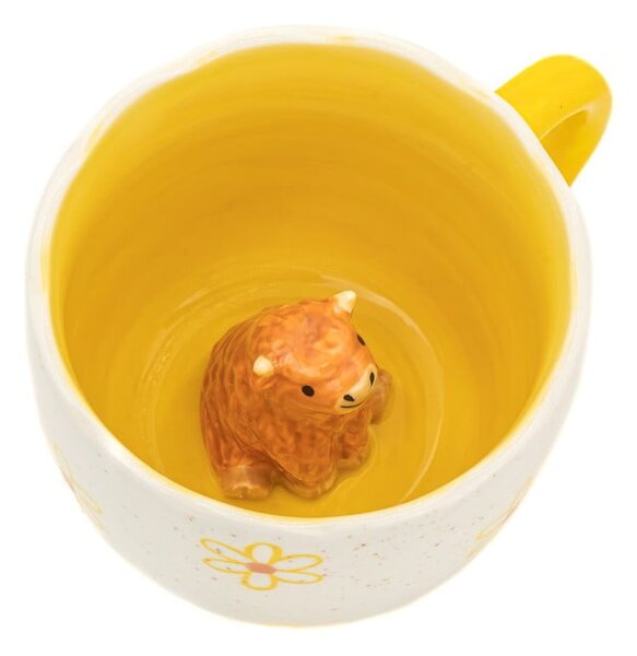 Жълта/кремава порцеланова чаша 350 ml Surprise Highland Cow – Sass & Belle