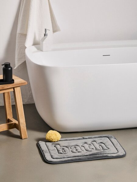 Sinsay - Постелка за баня с надпис Bath - тъмносиво