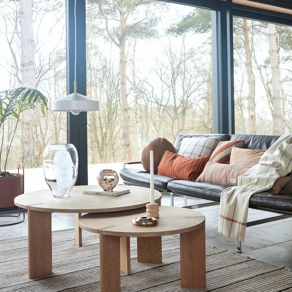 Кръгла масичка за кафе от масивен дъб в естествен цвят ø 65 cm Oy – OYOY Living Design