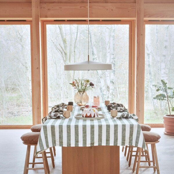 Покривка за маса от органичен памук 140x260 cm Striped – OYOY Living Design