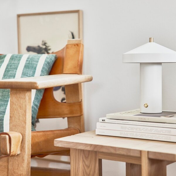 Странична масичка от масивен дъб 40x40 cm Oy – OYOY Living Design