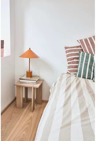 Странична масичка от масивен дъб 40x40 cm Oy – OYOY Living Design