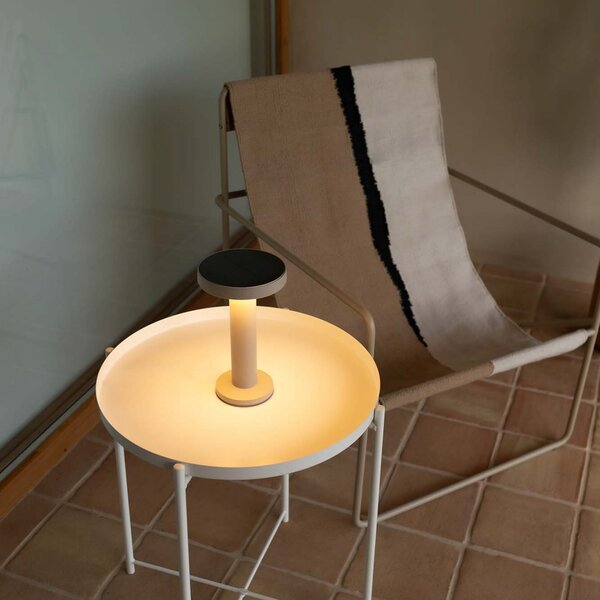 FARO BARCELONA Слънчева LED лампа за маса Cairo, бежова, пластмаса, IP44, 21 cm, Затъмняване, Бежов, Дневна/трапезария, Пластмаса, Модерен