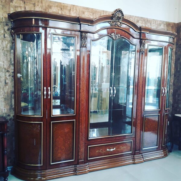 Шесткрила витрина 8226