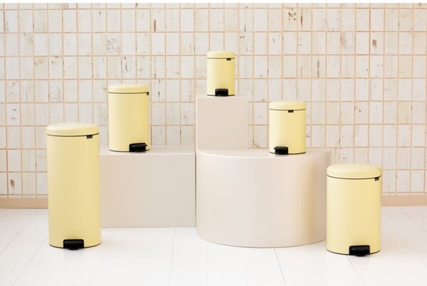 Кош за боклук с педал Brabantia NewIcon 1008852, 30 л, Плавно затваряне, Противоплъзгаща основа, Жълт