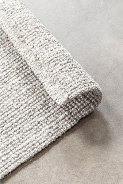 Светлосива двустранна ръчно изработена ютена пътека 80x200 cm Bouclé Jaipur – Hanse Home