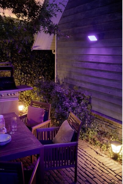Philips 17435/30/P7 -LED RGB Екстериорен прожектор Hue DISCOVER 2xLED/15W/230V IP44