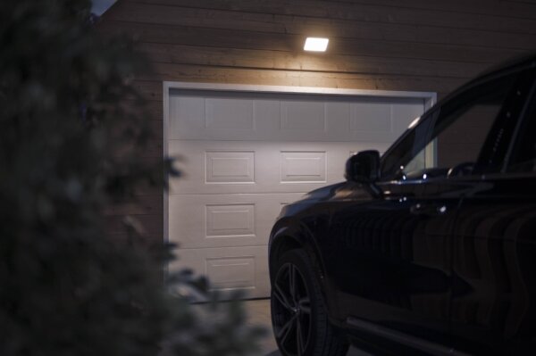 Philips 17435/30/P7 -LED RGB Екстериорен прожектор Hue DISCOVER 2xLED/15W/230V IP44