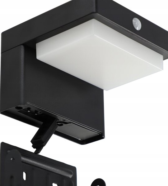 LED соларен стенен осветител със сензор LED/5W/3,7V 2000 mAh IP44 черен