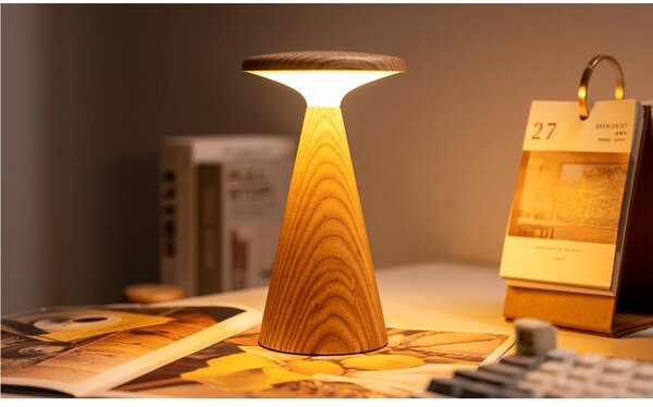 LED настолна лампа в естествен цвят с дървен абажур (височина 21 cm) Sylva – Gingko