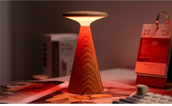 LED настолна лампа в естествен цвят с дървен абажур (височина 21 cm) Sylva – Gingko