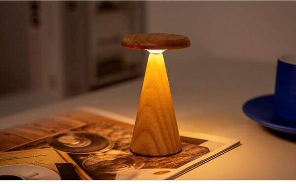 LED настолна лампа в естествен цвят с дървен абажур (височина 14 cm) Sylva – Gingko