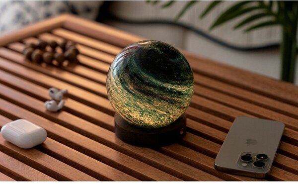 Тъмнокафява/в тъмно естествен цвят светлинна декорация с USB ø 8 cm Stellar Ocean – Gingko