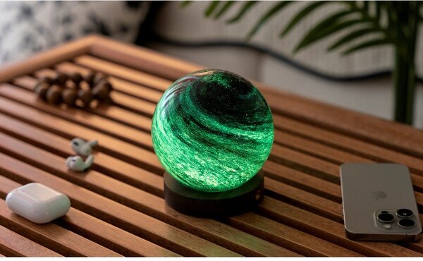Тъмнокафява/в тъмно естествен цвят светлинна декорация с USB ø 8 cm Stellar Ocean – Gingko