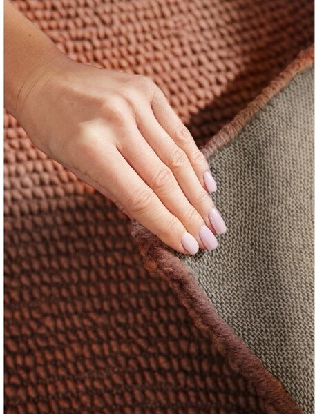 Ръчно изработен вълнен килим в тухлен цвят 80x150 cm Calmio – Hanse Home