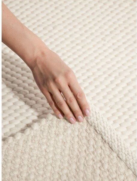 Кремав ръчно изработен вълнен килим 140x200 cm Lyon Beans – Elle Decoration