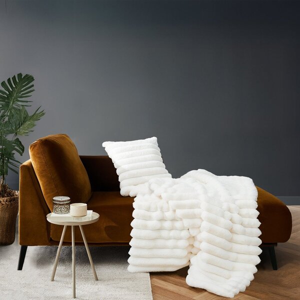 Кремаво одеяло от микроплюш 180x220 cm Boudoir – douceur d'intérieur