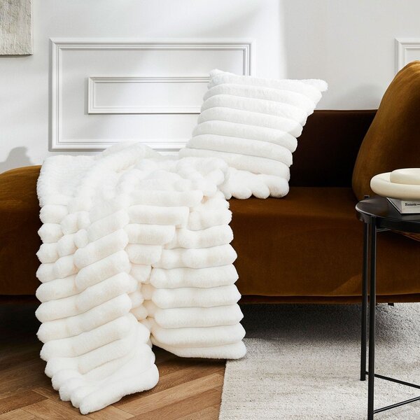 Кремаво одеяло от микроплюш 180x220 cm Boudoir – douceur d'intérieur