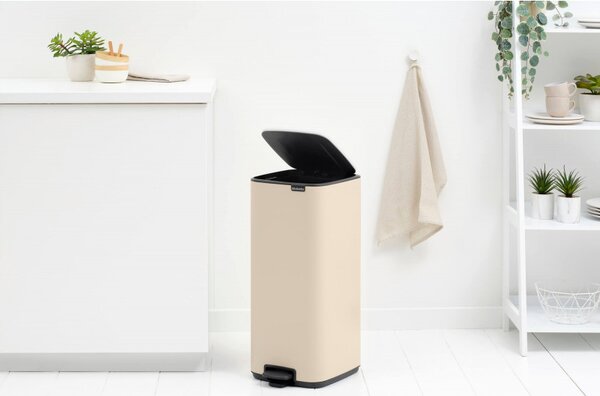 Кош за боклук Brabantia Bo Pedal 1010124, 30 л, Леко затваряне, Противоплъзгаща основа, Бежов