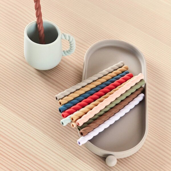 Силиконови сламки в комплект 6 бр. с четки за почистване Mellow – OYOY Mini