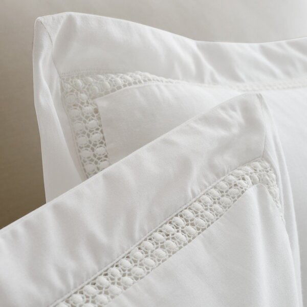 Бяло двойно памучно спално бельо 200x200 cm Oxford Lace Trim – Bianca