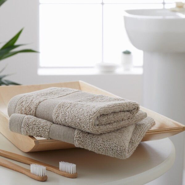 Бежови памучни кърпи в комплект от 2 бр. от тери 30x30 cm Anti-Bacterial – Catherine Lansfield