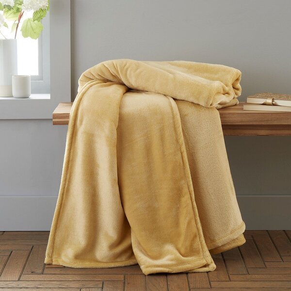 Жълто одеяло от микроплюш 130x170 cm Raschel Velvet – Catherine Lansfield